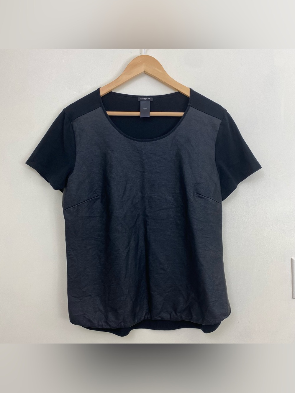 Ann Taylor Black Short Sleeve
Faux Leather Top Sz Large - Picture 2 of 5